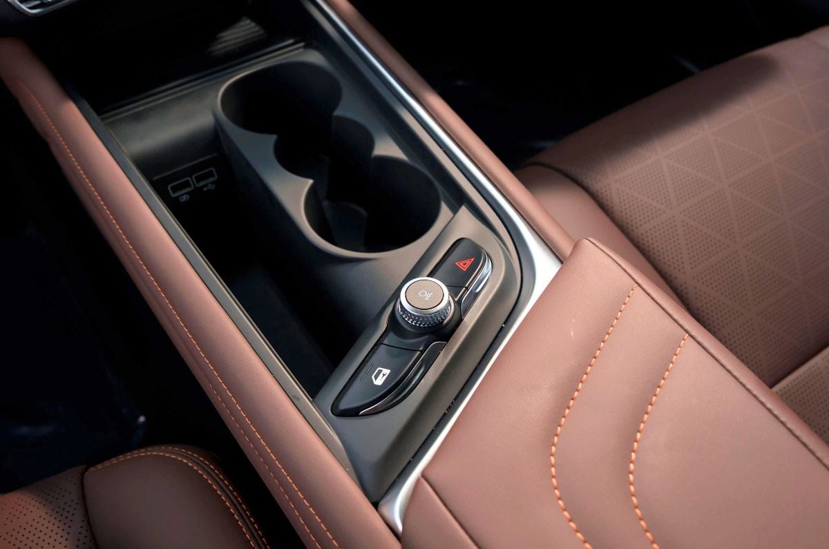 Vinfast VF7 centre console 